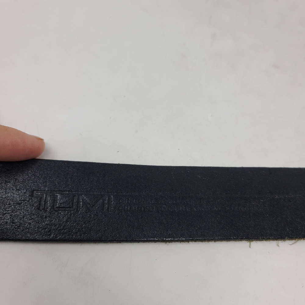 Men’s Tumi Black Leather Belt Size 38 40 Casual Dr - Picture 4 of 7